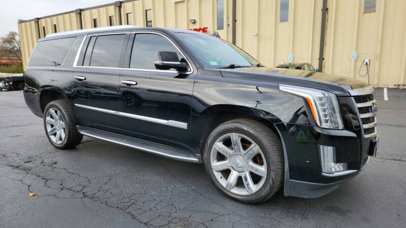 2018 Cadillac Escalade ESV Luxury