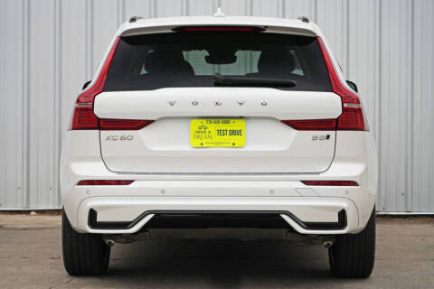 2024 Volvo XC60 B5 Plus Dark Theme