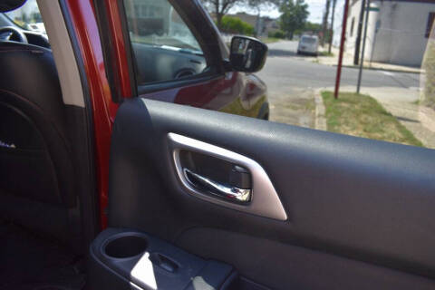 2020 Nissan Pathfinder SV