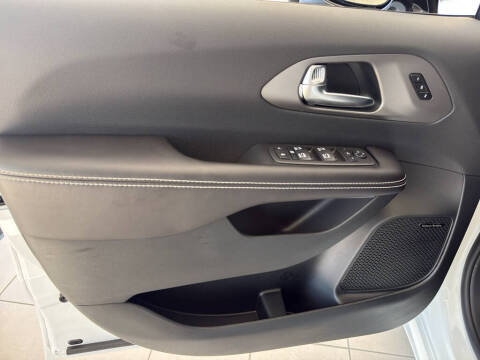 2027 Chrysler Pacifica Limited