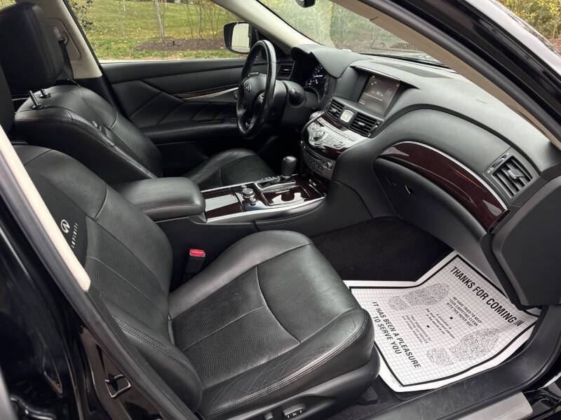 2011 Infiniti M37