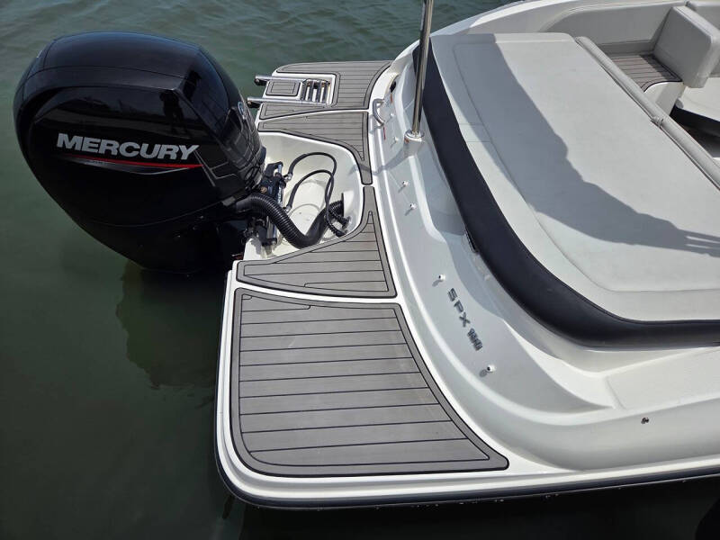 2022 Sea Ray SPX 190