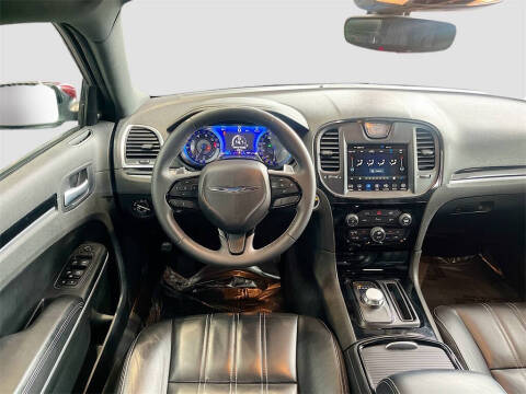 2023 Chrysler 300 S V6