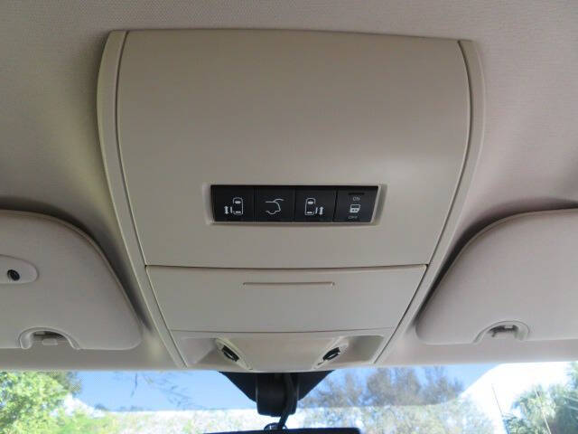 2013 Chrysler Town and Country Limited