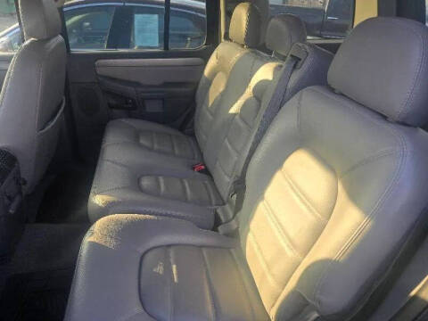 2004 Ford Explorer XLT