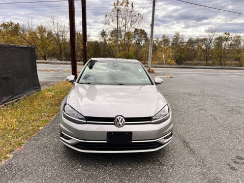 2019 Volkswagen Golf SE