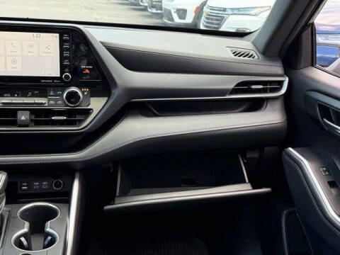 2022 Toyota Highlander XSE