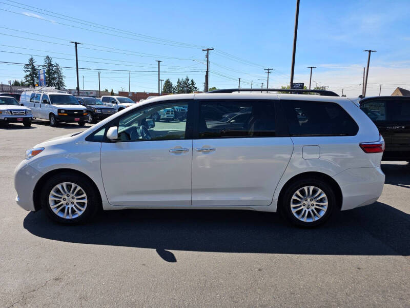2017 Toyota Sienna