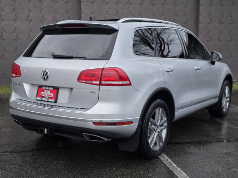 2015 Volkswagen Touareg V6 Lux