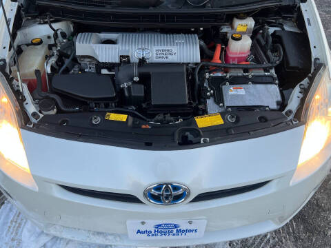 2010 Toyota Prius III