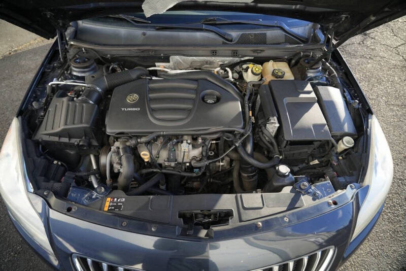 2013 Buick Regal Premium 1