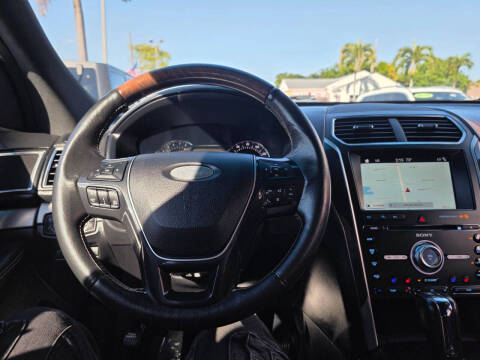 2017 Ford Explorer Platinum