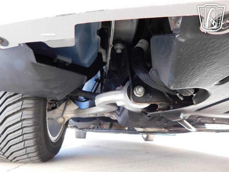 2005 Ford Thunderbird Deluxe