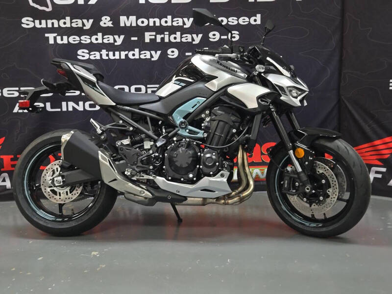 2025 Kawasaki Z900 ABS