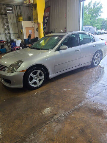 2004 Infiniti G35 for sale at WESTSIDE GARAGE LLC in Keokuk IA