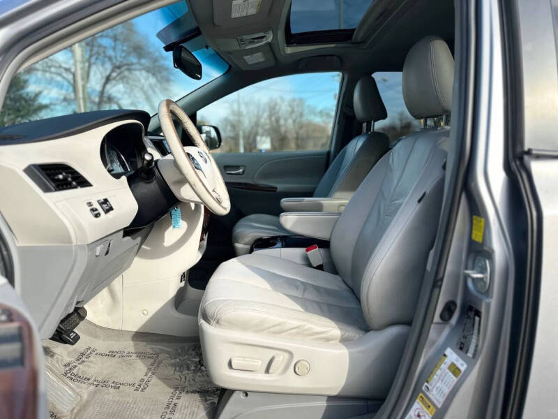 2011 Toyota Sienna