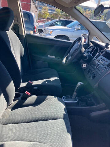 2010 Nissan Versa 1.8 S