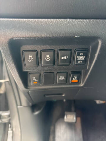 2017 Nissan Pathfinder SL