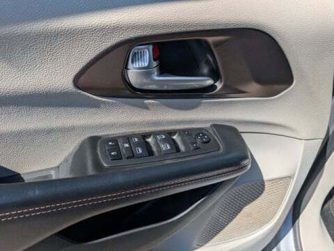 2019 Chrysler Pacifica LX