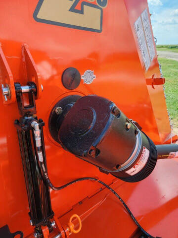 2023 Land Pride RC3712