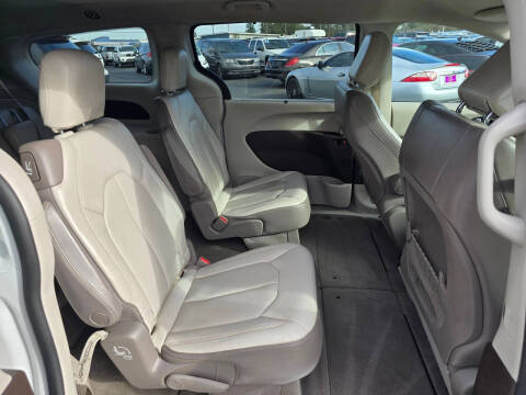 2021 Chrysler Voyager LXi