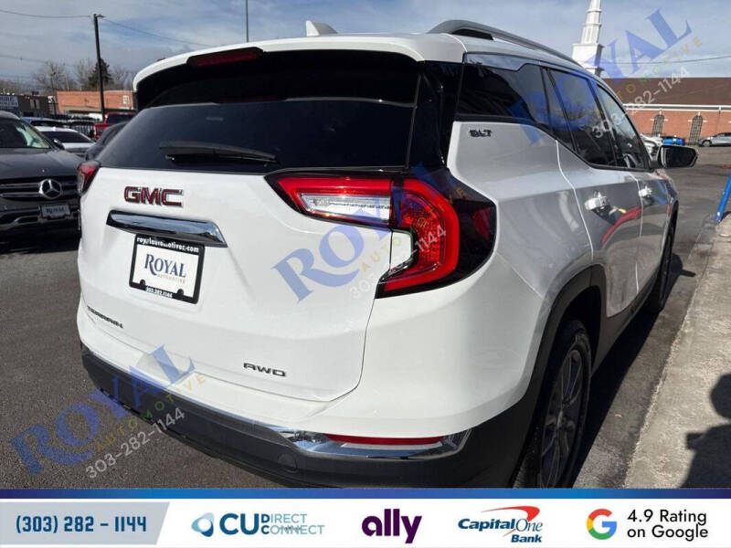 2024 GMC Terrain SLT