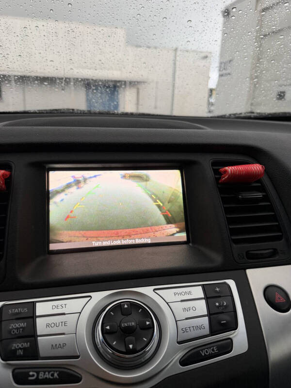 2009 Nissan Murano LE