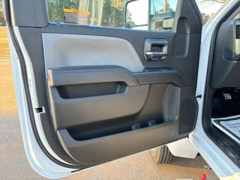 2024 Chevrolet Silverado 5500HD