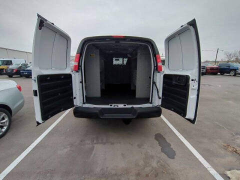 2025 Chevrolet Express 2500