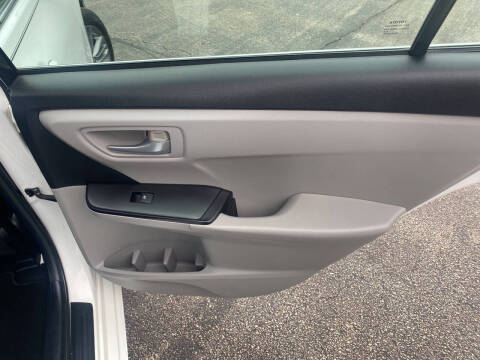 2015 Toyota Camry SE