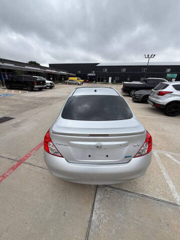 2014 Nissan Versa 1.6 S