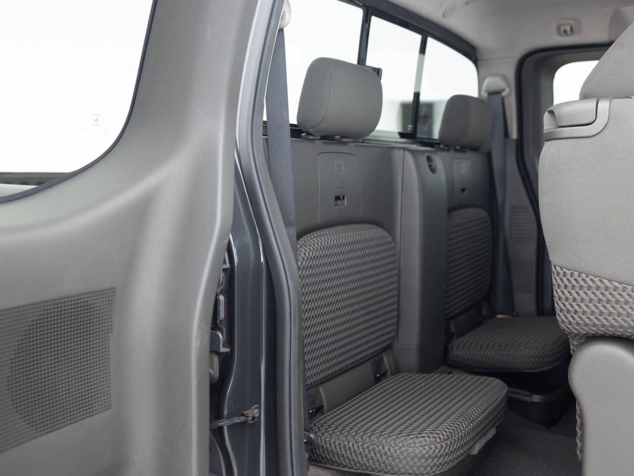 Used Car 2012 Nissan Frontier  Sv V6 4x4 4dr King Cab Pickup 5a For Sale Under $10,000 In Coal City, Illinois