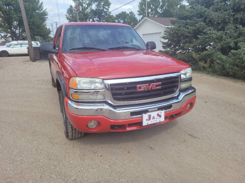 2004 GMC Sierra 1500 for sale at J & S Auto Sales in Thompson ND