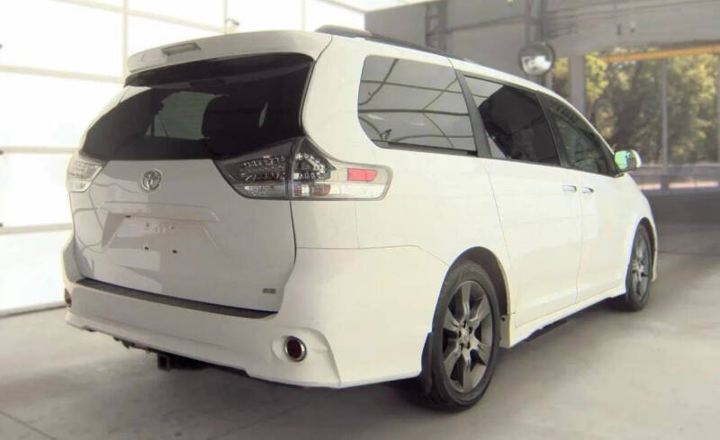 2015 Toyota Sienna