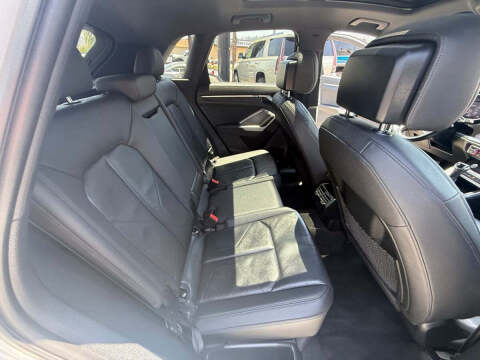 2019 Audi Q3 quattro Premium Plus 45 TFSI