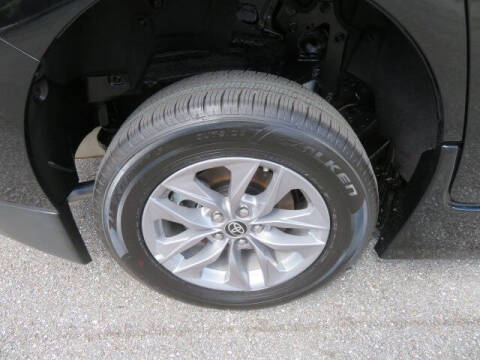 2024 Toyota Sienna XLE 8-Passenger