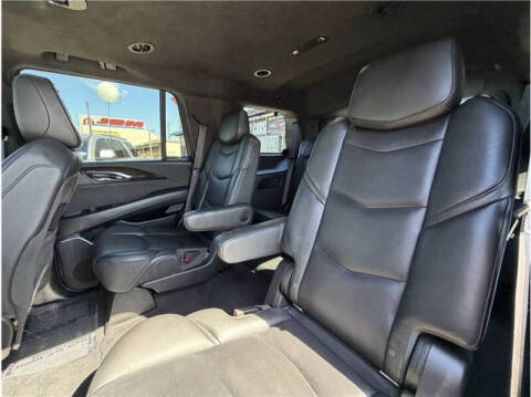 2016 Cadillac Escalade Platinum