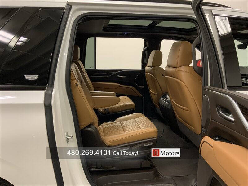 2022 Cadillac Escalade ESV Premium Luxury