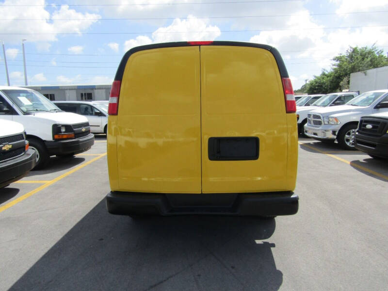 2017 Chevrolet Express 2500