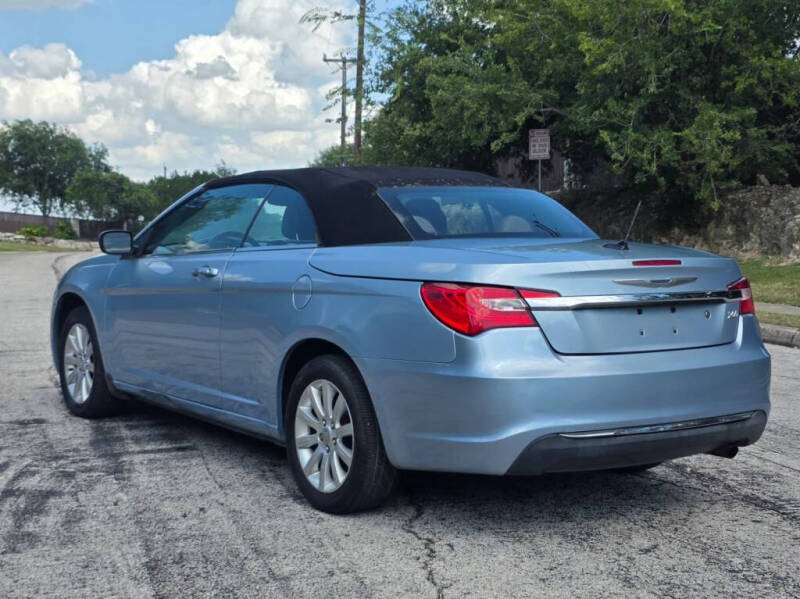 2012 Chrysler 200 Touring
