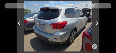 2019 Nissan Pathfinder SV