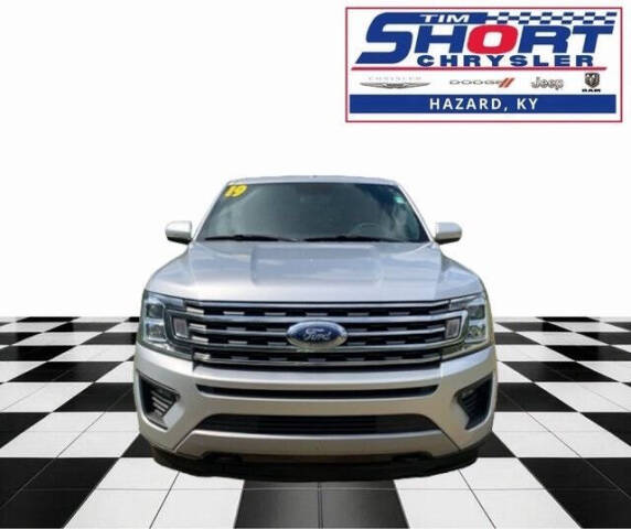 Used 2019 Ford Expedition XLT with VIN 1FMJU1JT1KEA30942 for sale in Hazard, KY