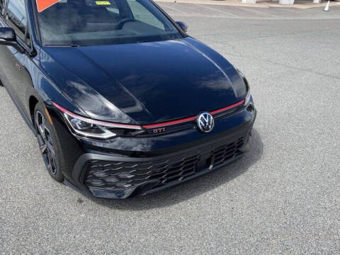 2025 Volkswagen Golf GTI SE