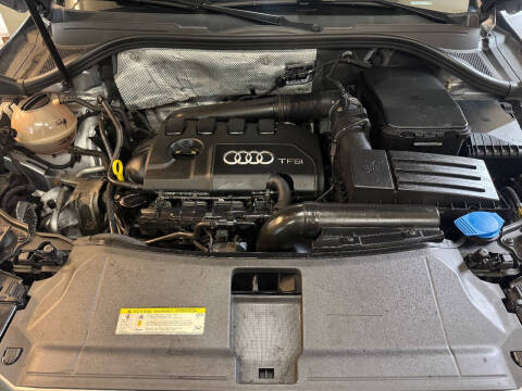 2017 Audi Q3 2.0T quattro Premium