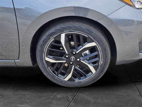 2025 Nissan Versa SR