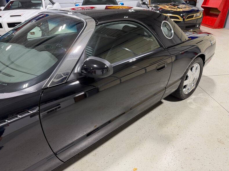 2002 Ford Thunderbird Deluxe