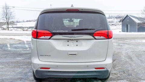 2017 Chrysler Pacifica Touring