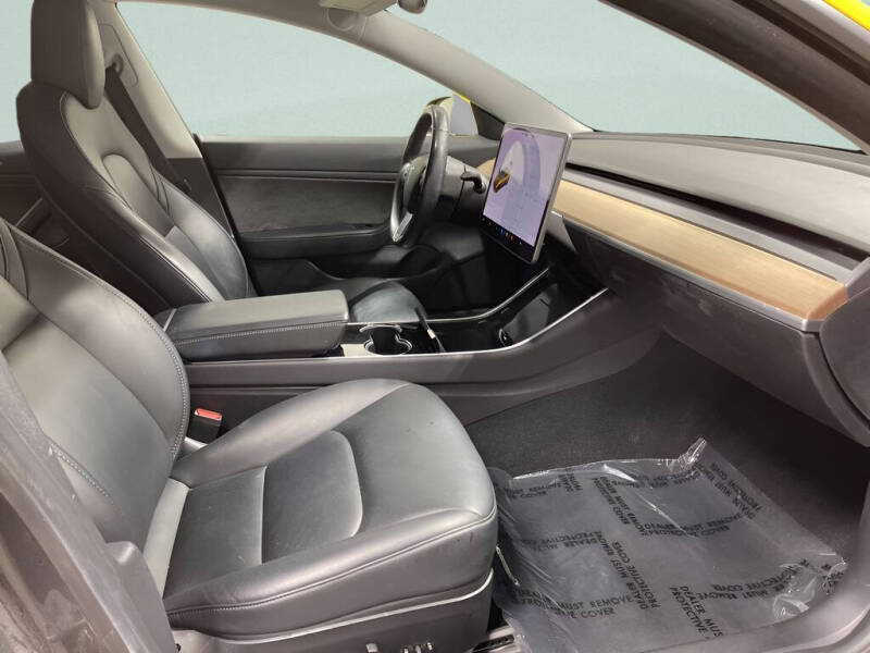 2019 Tesla Model 3 Standard Range Plus