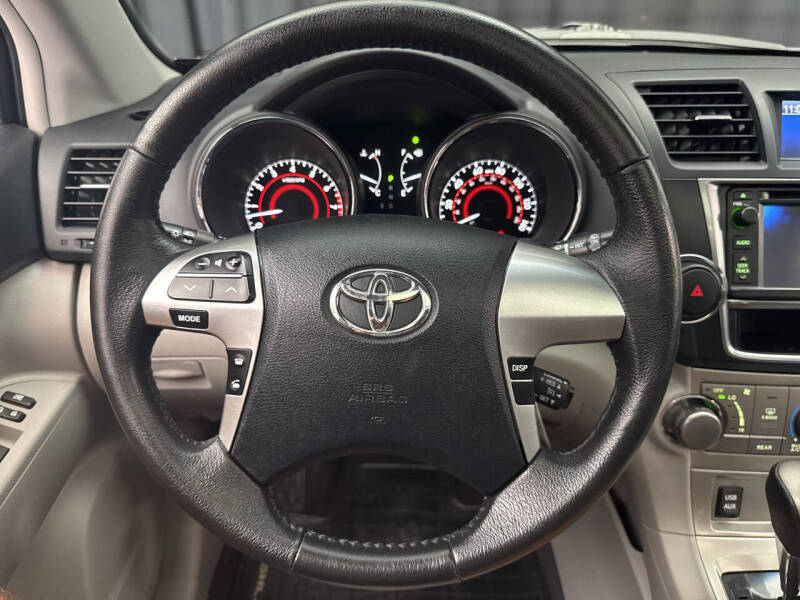2013 Toyota Highlander Plus