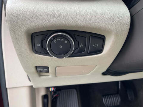 2017 Lincoln Continental Select